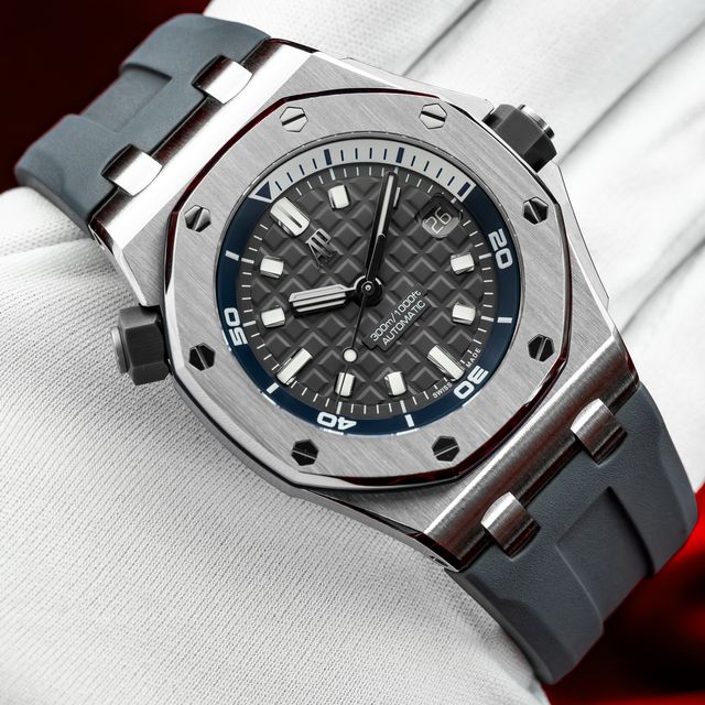Audemars Piguet Royal Oak Offshore 15720ST.OO.A009CA.01 Image 5